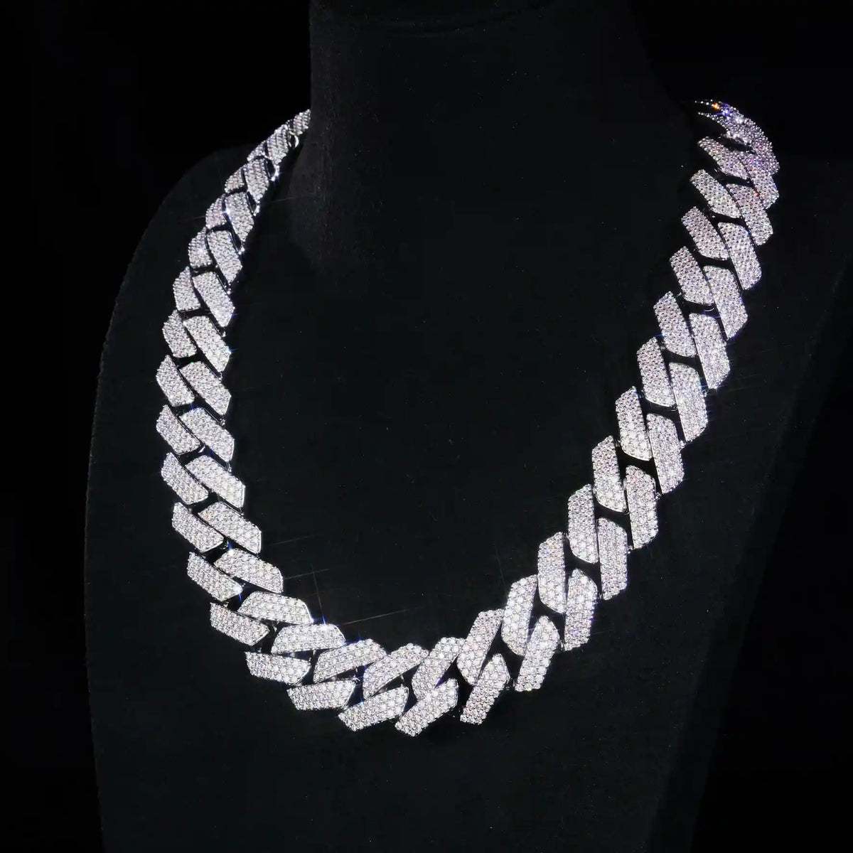 20mm 3-Row VVS Moissanite Cuban Link Chain