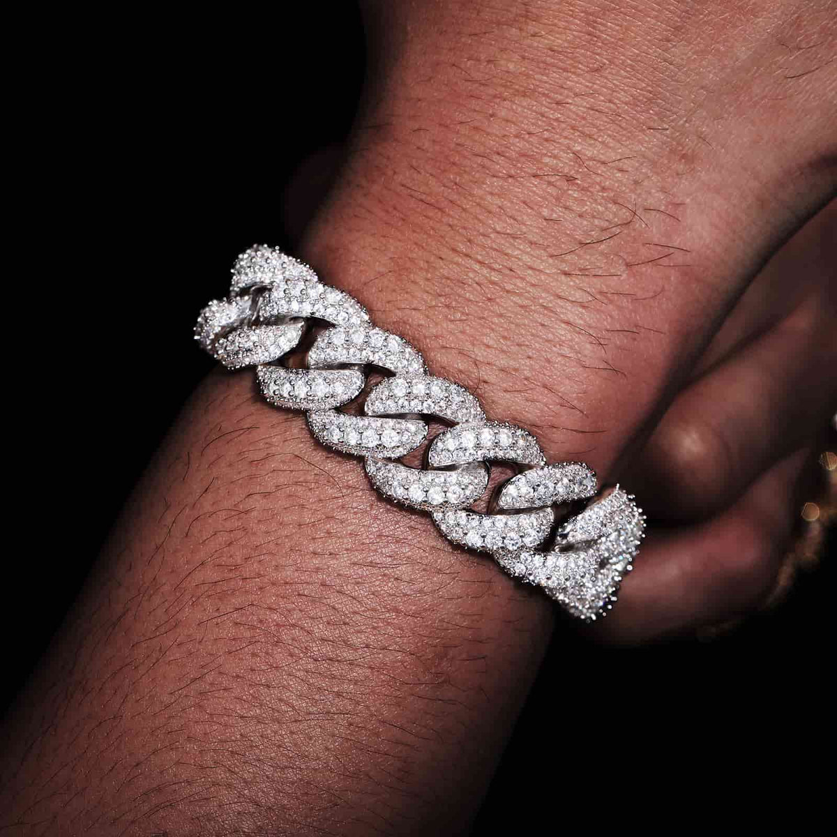 18mm Iced Out Prong-Set Bubble Cuban Link Bracelet